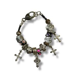 Chunky Charm Bracelet Silvertone Cross Fleur di Lis 7.5" Hearts